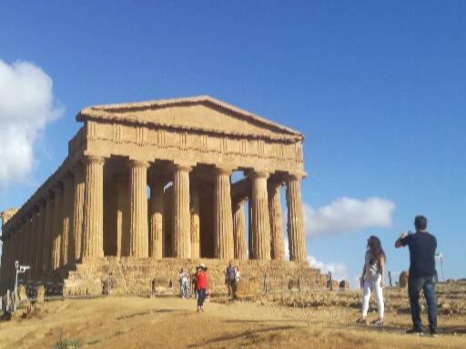 Locazione Turistica Domus Re Bed and Breakfast Agrigento Exteriör bild