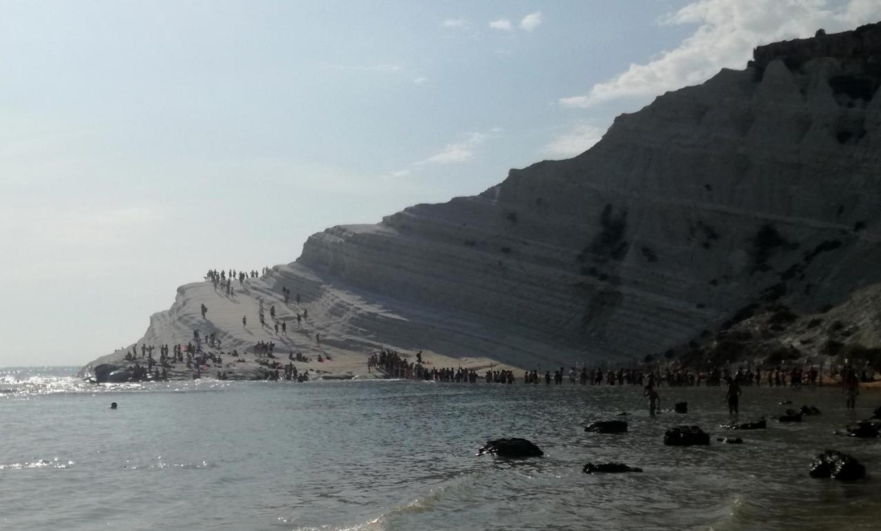 Locazione Turistica Domus Re Bed and Breakfast Agrigento Exteriör bild