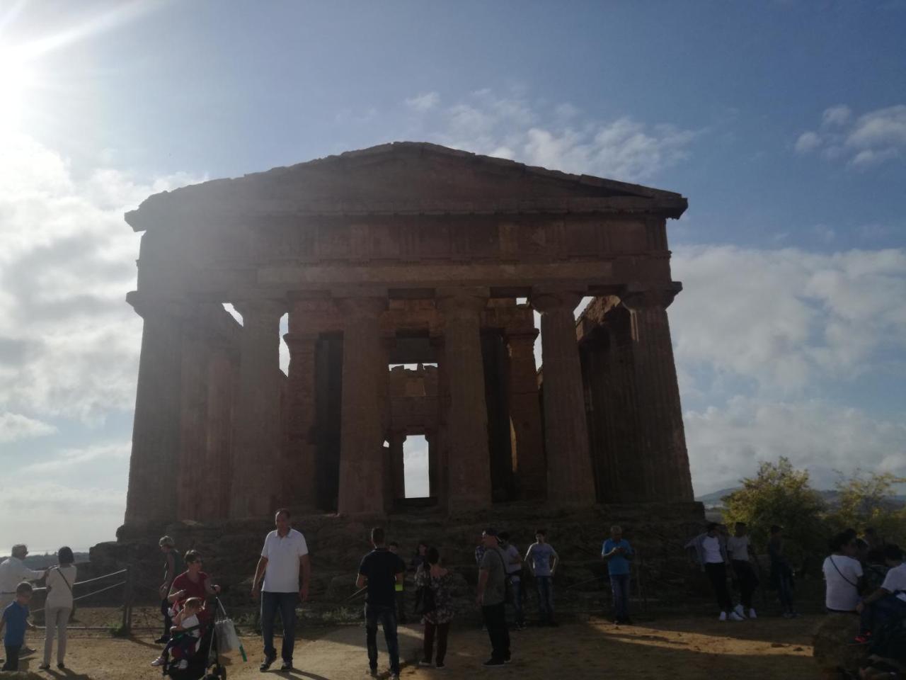 Locazione Turistica Domus Re Bed and Breakfast Agrigento Exteriör bild