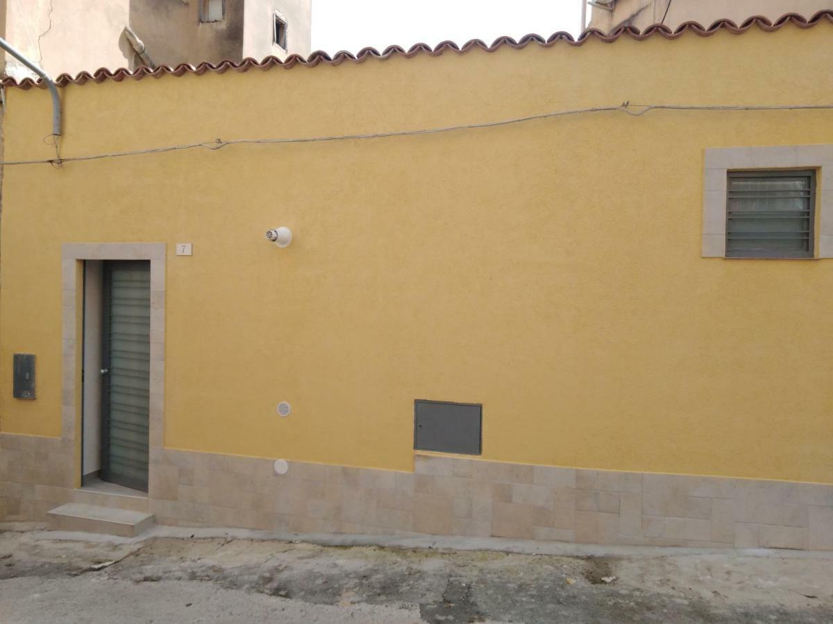 Locazione Turistica Domus Re Bed and Breakfast Agrigento Exteriör bild