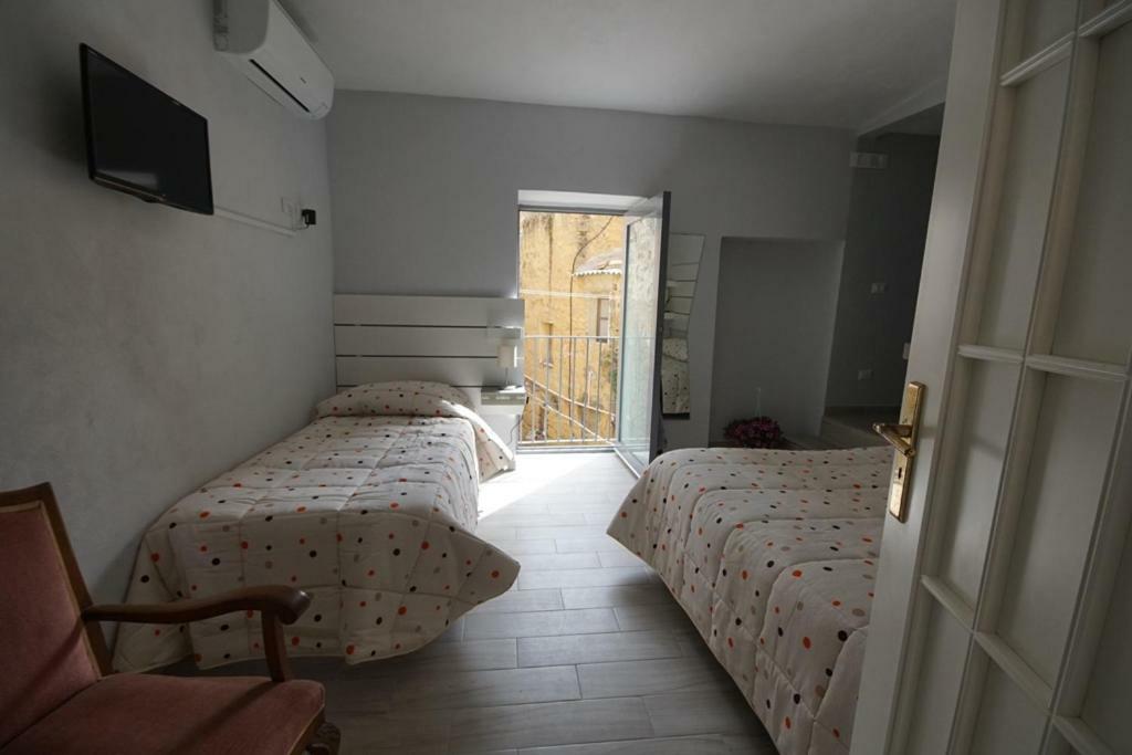 Locazione Turistica Domus Re Bed and Breakfast Agrigento Exteriör bild