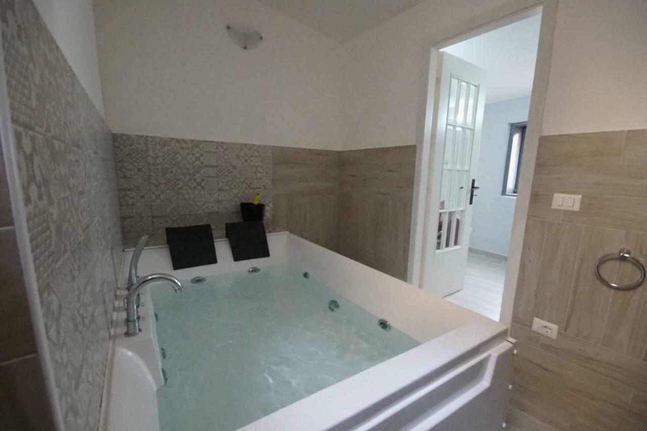 Locazione Turistica Domus Re Bed and Breakfast Agrigento Exteriör bild